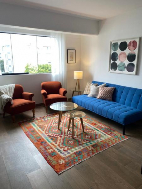1 Bedroom apartment in modern centric Miraflores near Larcomar